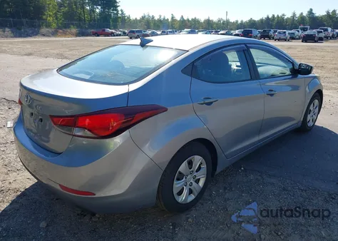 2016 Hyundai Elantra Se z USA, uszkodzony, nr VIN 5NPDH4AE3GH764935